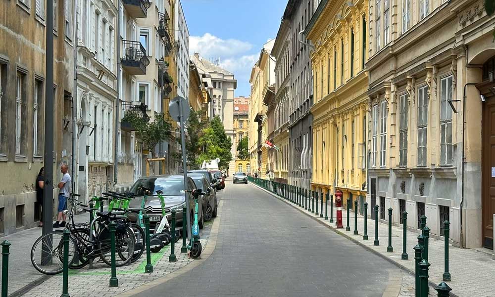 Olcsóbb lehet a hitelt törleszteni, mint albérleti díjat fizetni – a 3%-os Otthon Start hitel bedurrantja a lakáspiacot
