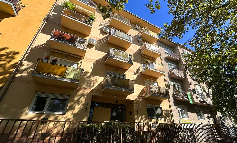 Ársapkával fagyasztották be a budapesti garzonlakások száguldó árait, de turbulens időszak jöhet