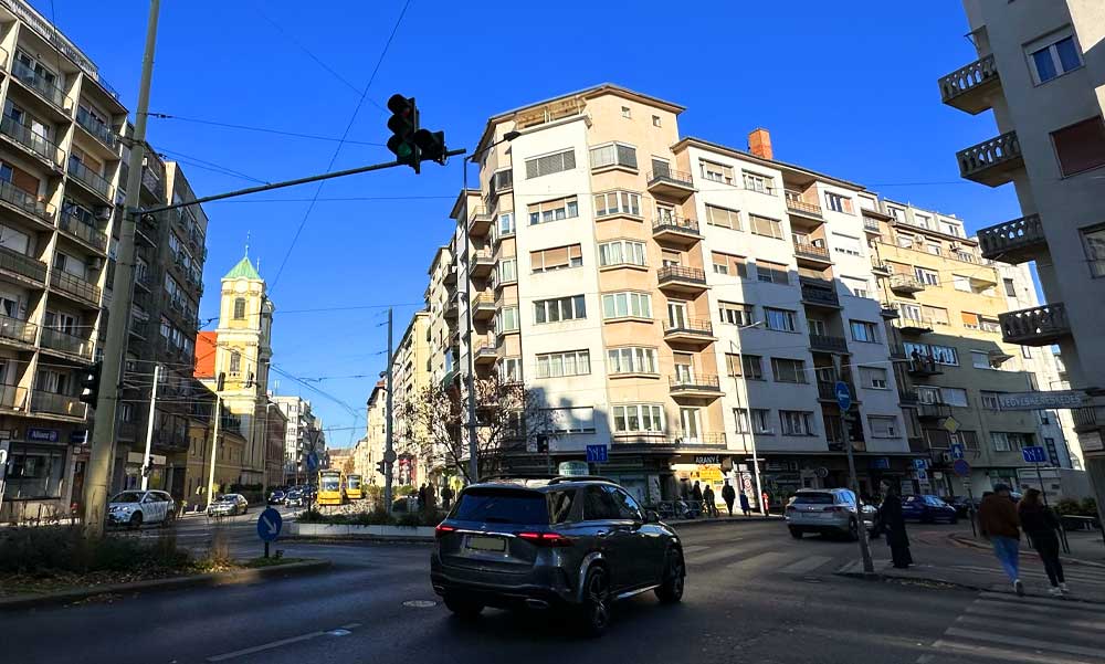 Rengeteg ingatlant lopott el évtizedes trükkel a magyar lakásmaffia, a bélyegzővel buktak le
