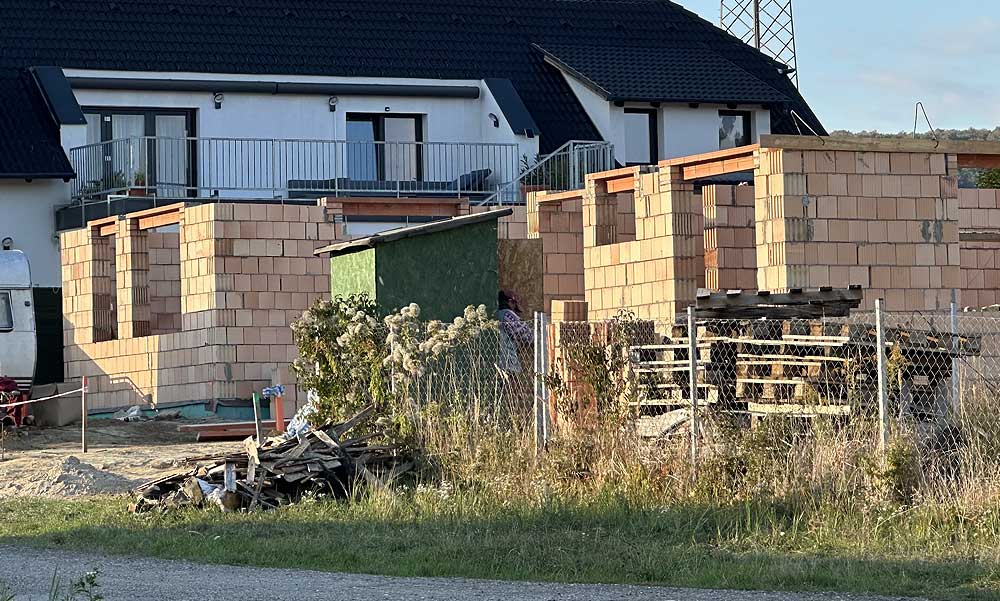 Újra építési lázban éghet az ország, ötszörösére nőtt a kínálat